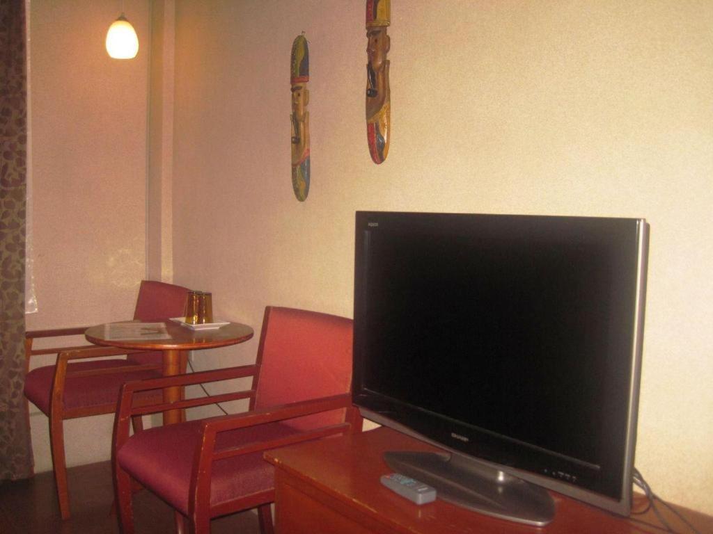 艾丽西亚酒店及餐厅 黎牙实比 外观 照片